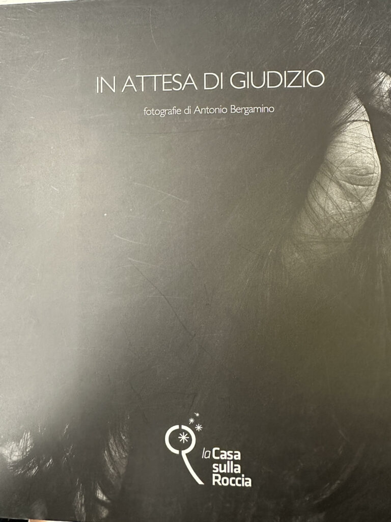 Book Cover: In attesa di giudizio